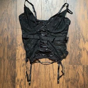 Adore Me Black Andra Unlined Buster